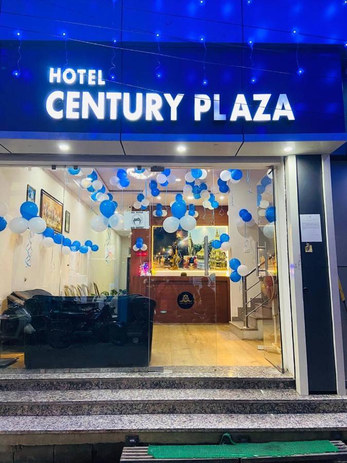 The Century Plaza Hotel Varanasi Exterior foto