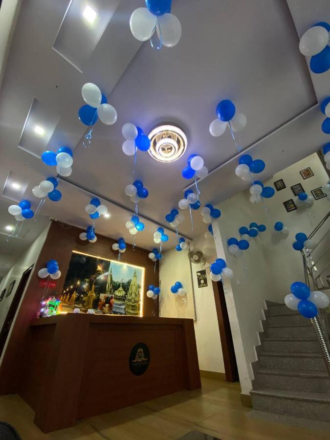The Century Plaza Hotel Varanasi Exterior foto
