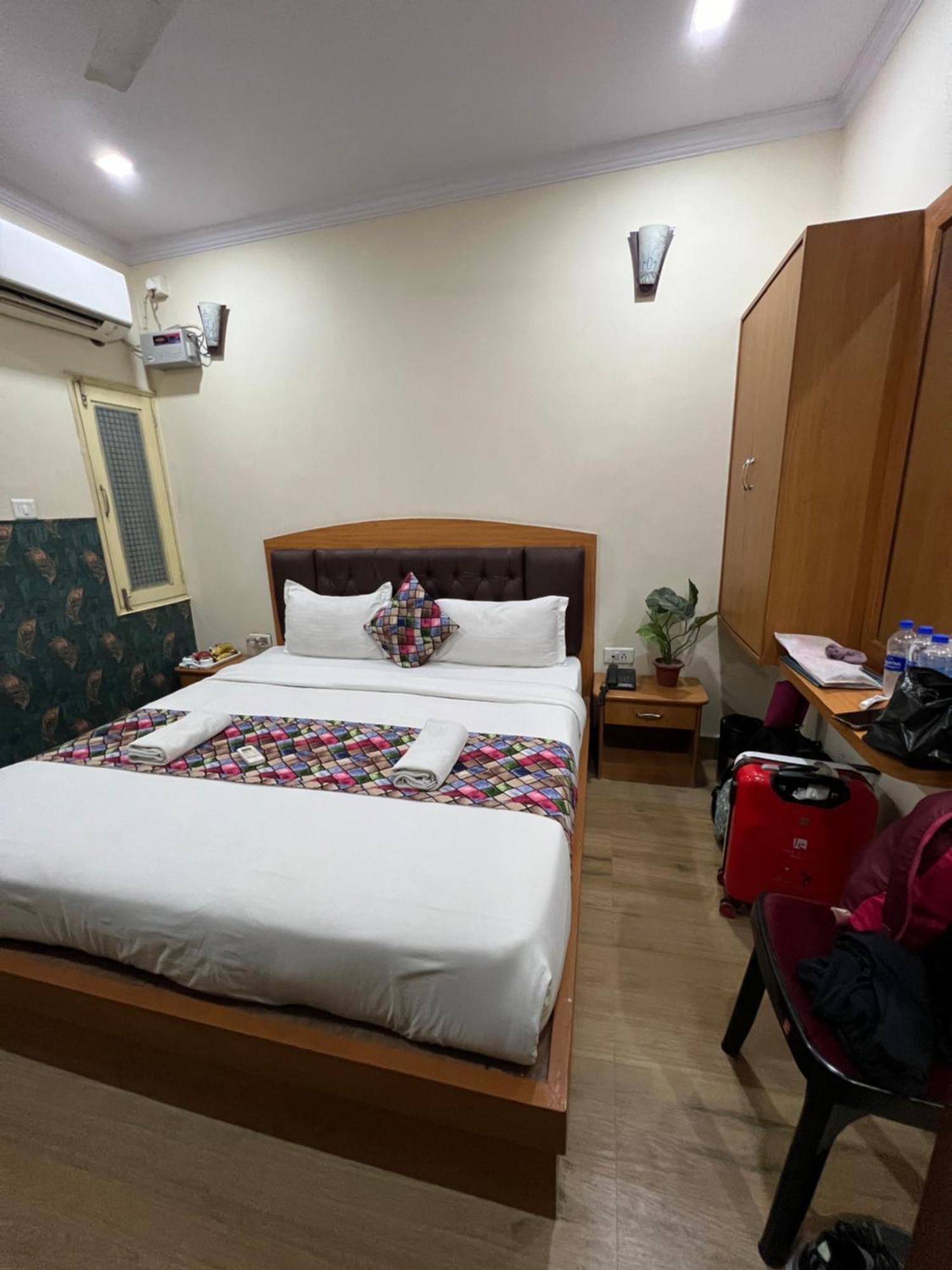 The Century Plaza Hotel Varanasi Exterior foto